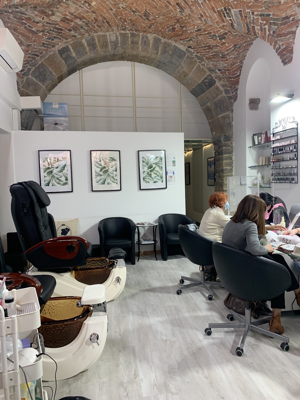 Interno del salone Glamour Nails Spa